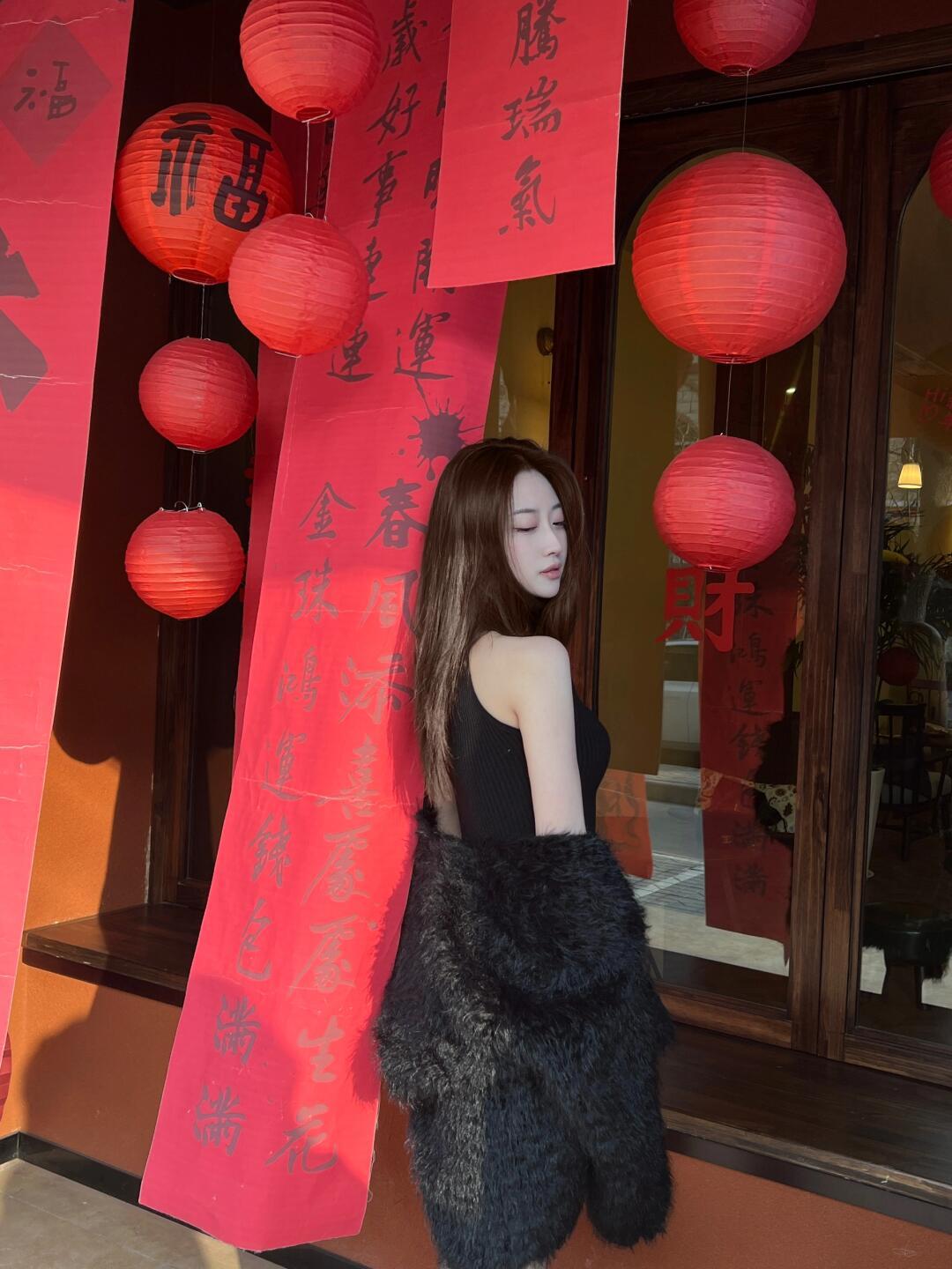 “跨年夜的第一条祝福，我想送给你逆风散尽，苦尽甘来，愿百病不侵，好运不...