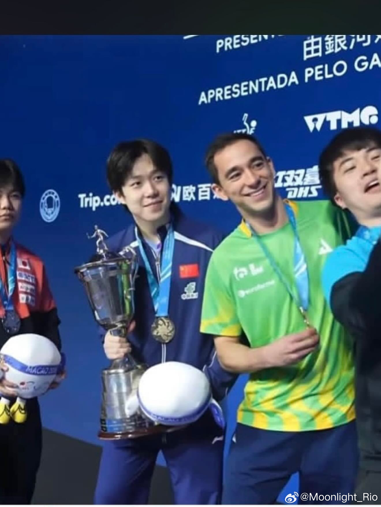 林昀儒固定节目 要有搞怪耍憨的照片😲 