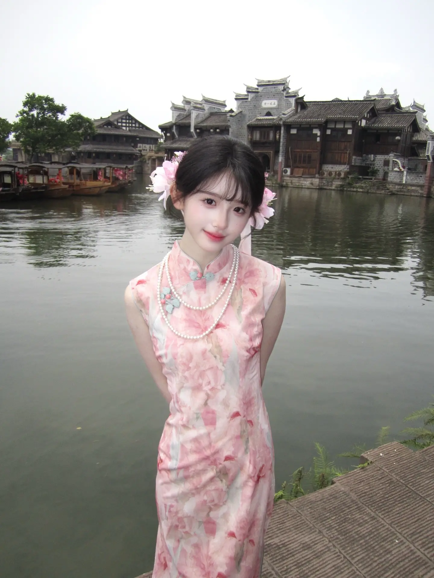 谁懂粉色系旗袍真的好温柔…