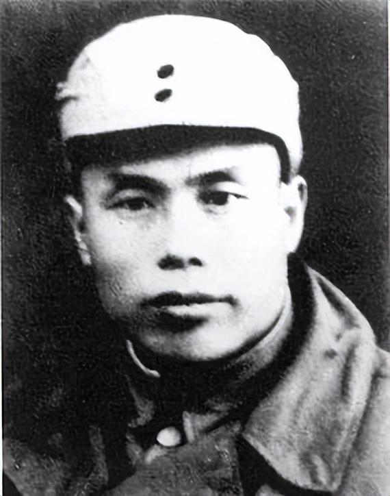 1943年新四军13团遭伏击，双方交火后，团长却发现其中“不对劲”，密密麻麻的日