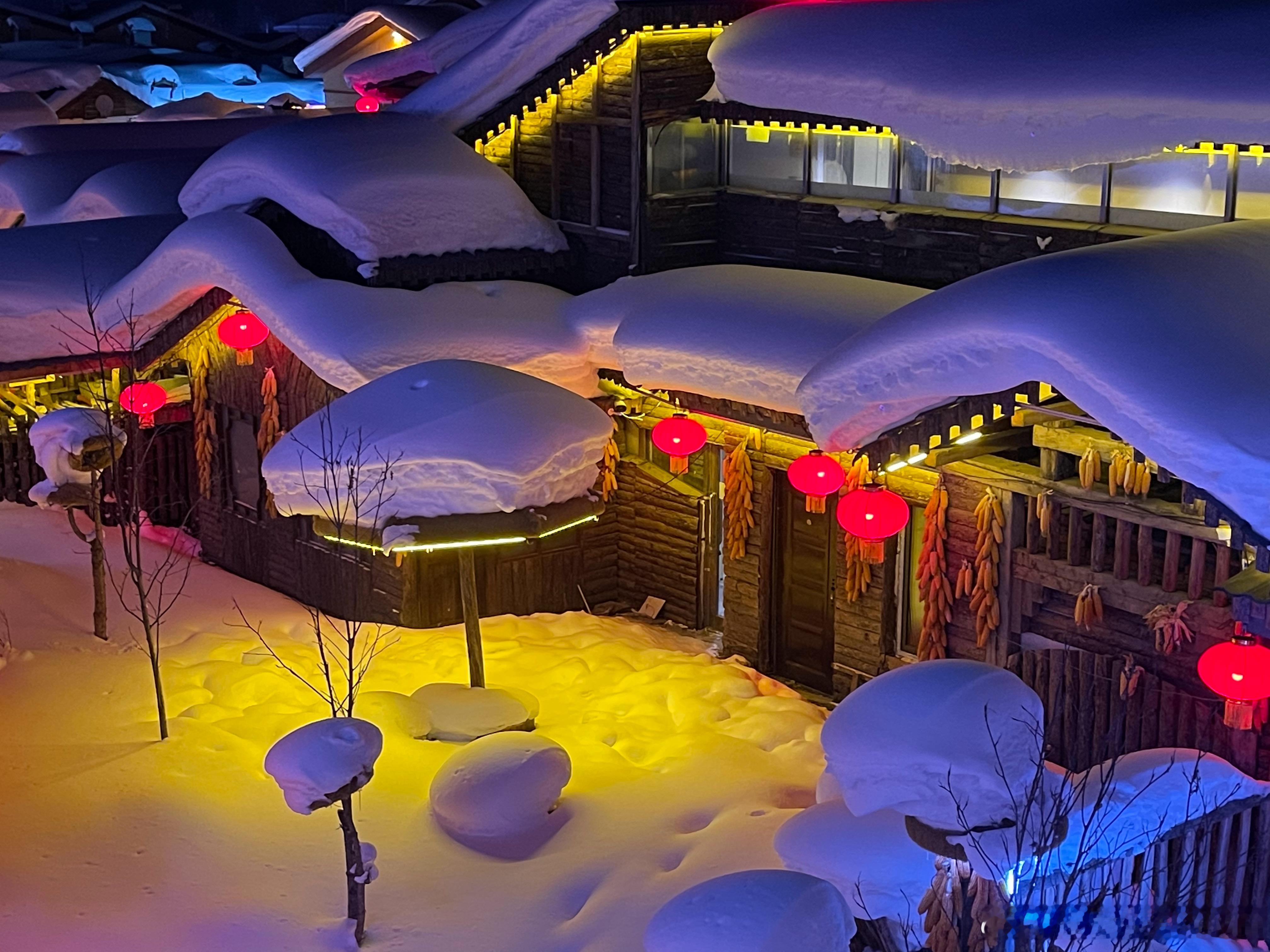 来看了网上很火的中国雪乡，感觉这地儿主要是来拍照，也确实很出片儿，总的来说就是条
