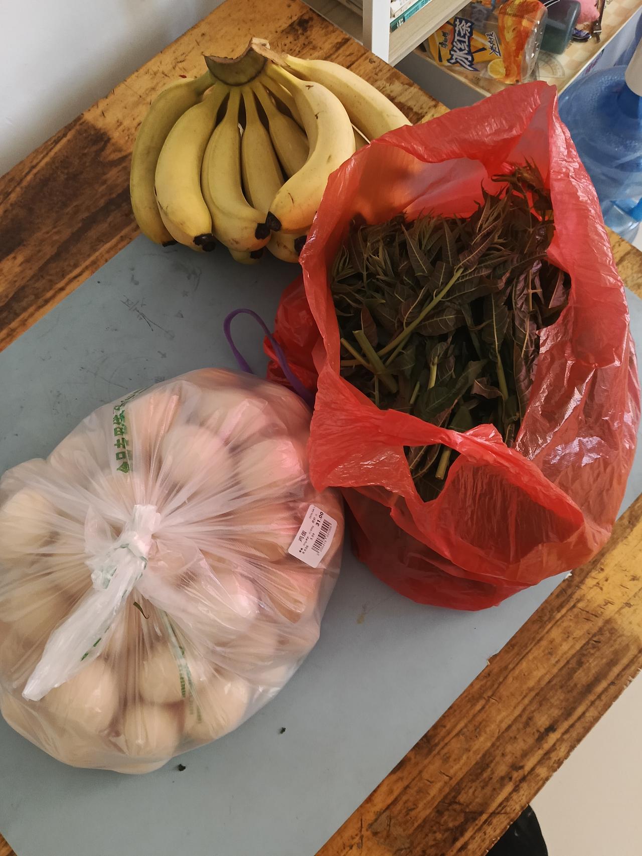 妯娌比我结婚早，生孩子也早，

我结婚时她儿子都8岁了，
我生孩子时

妯娌去医