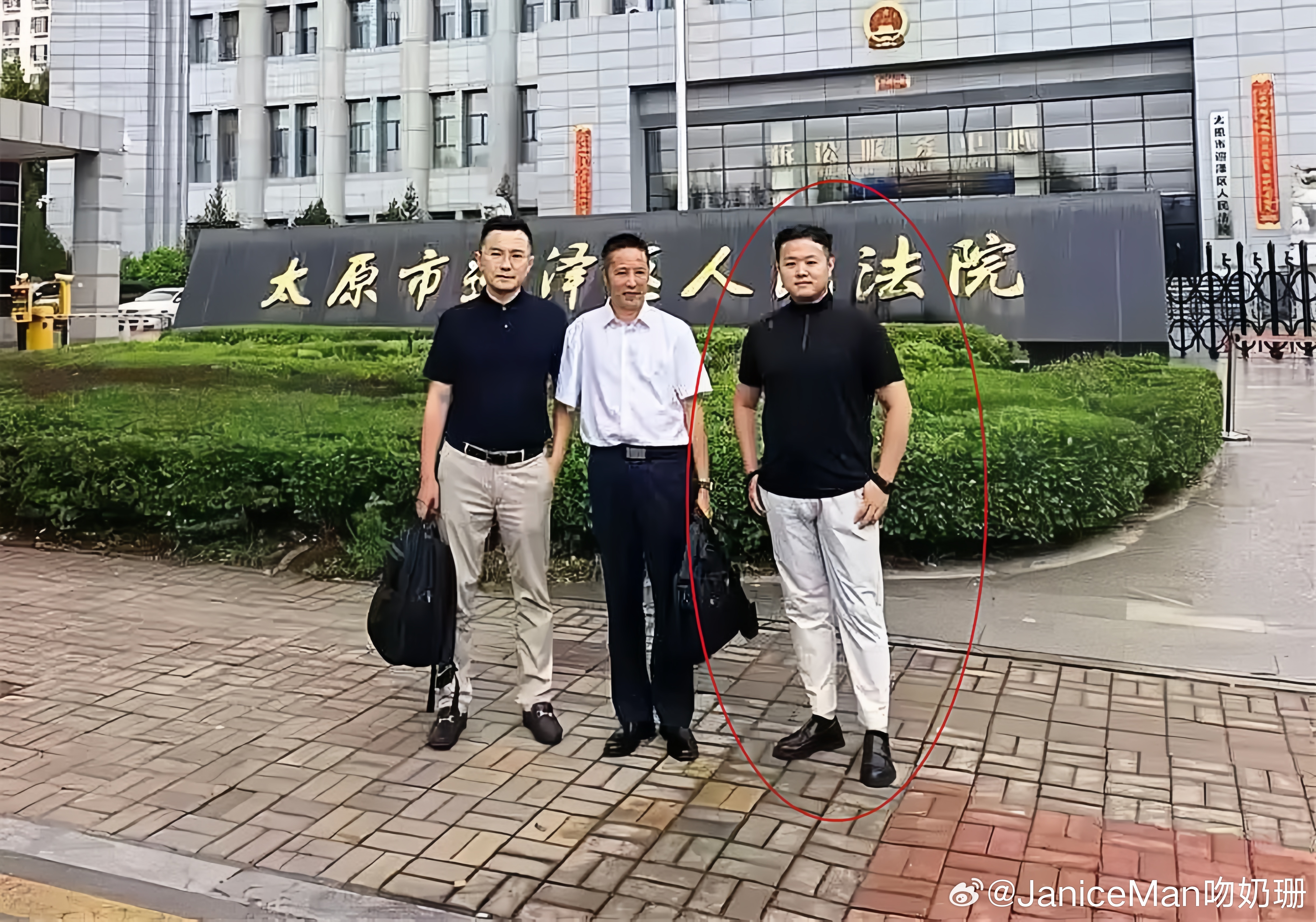 “拿到判决的时候，内心并没有太多喜悦，而是一种沉重无言的感觉，心里的石头终于可以