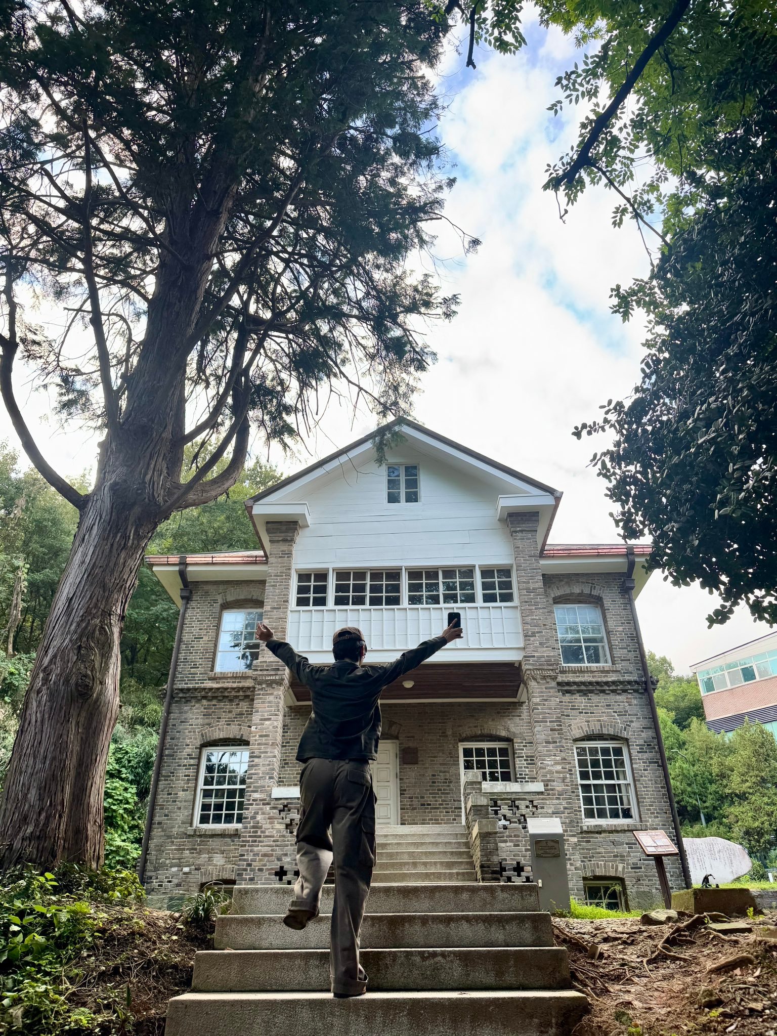 “CB百蓝_。251112 TW更新：Yeesay第4季也结束了呢请留下大家的意