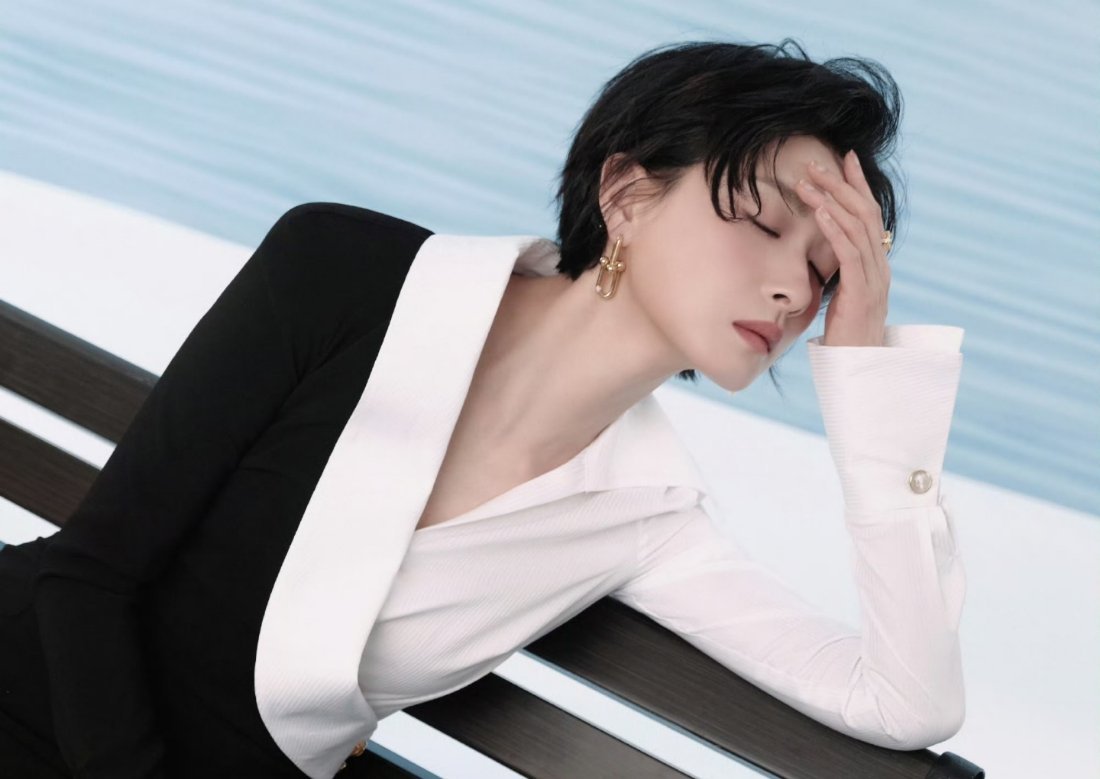 很幸运能够成为你的观众，永远相信演员万茜