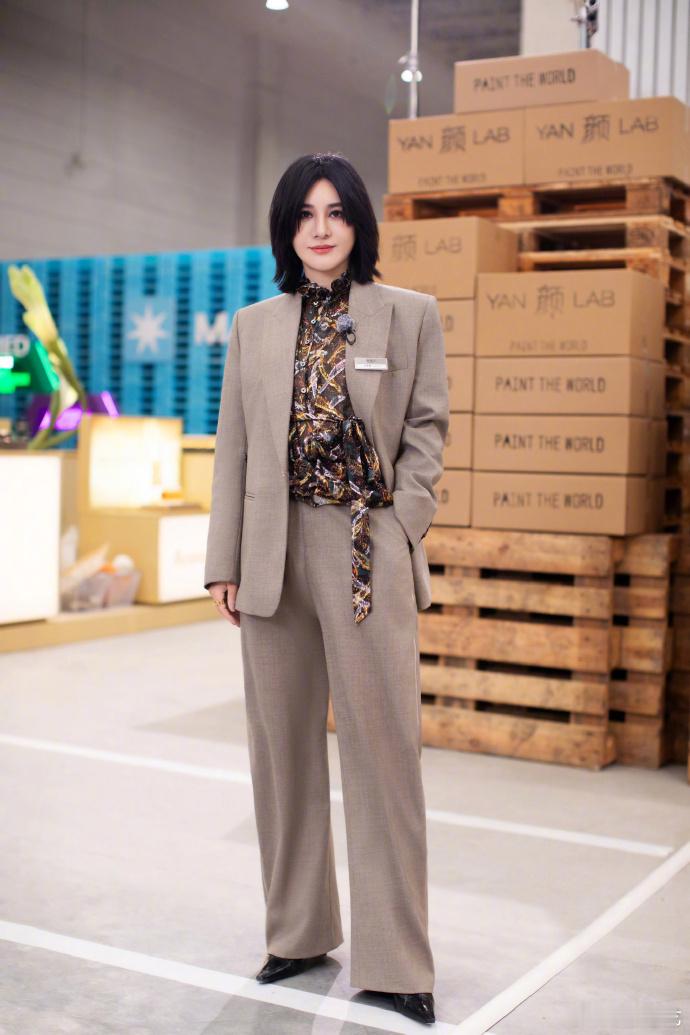 合伙人今日开播合伙人全员打卡上班 欢迎六位合伙人打卡上线，全体到岗！第二季新机遇