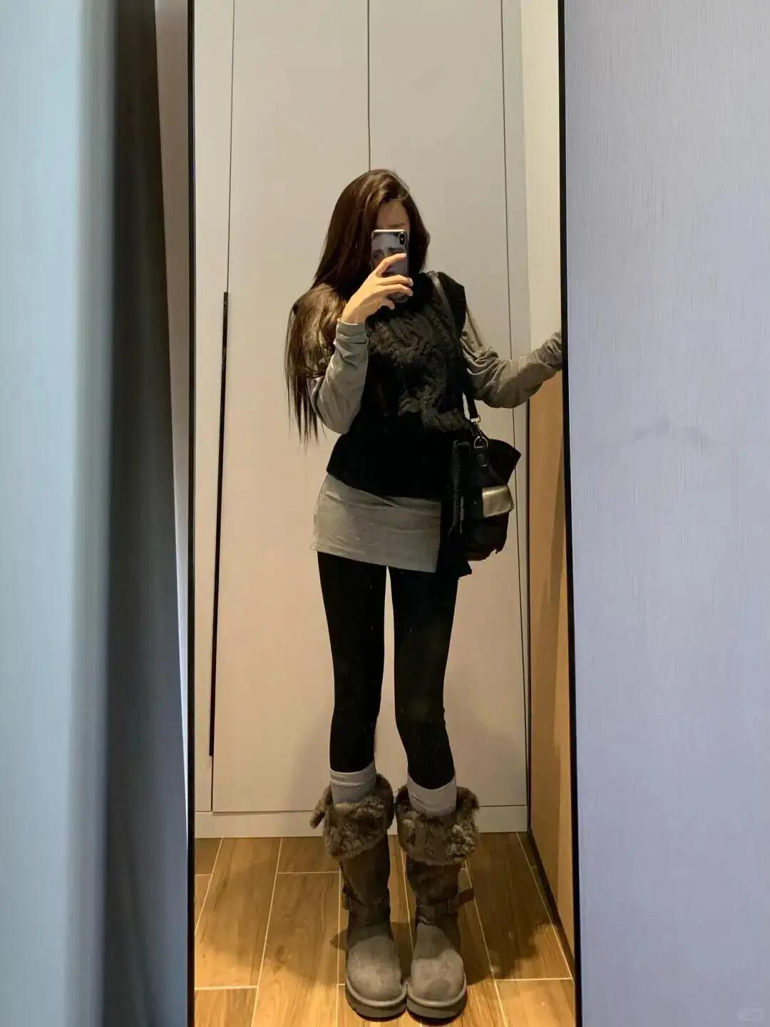 冬日穿搭指南：保暖又时尚，毛绒靴子与毛衣的搭配