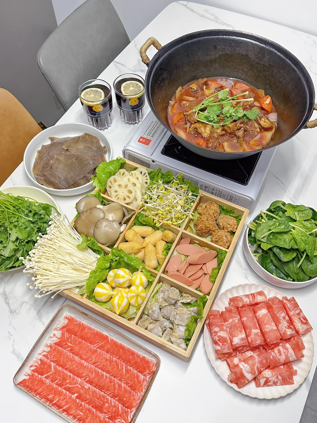 一口铁锅拉满冬天的仪式感！羊蝎子火锅🍲