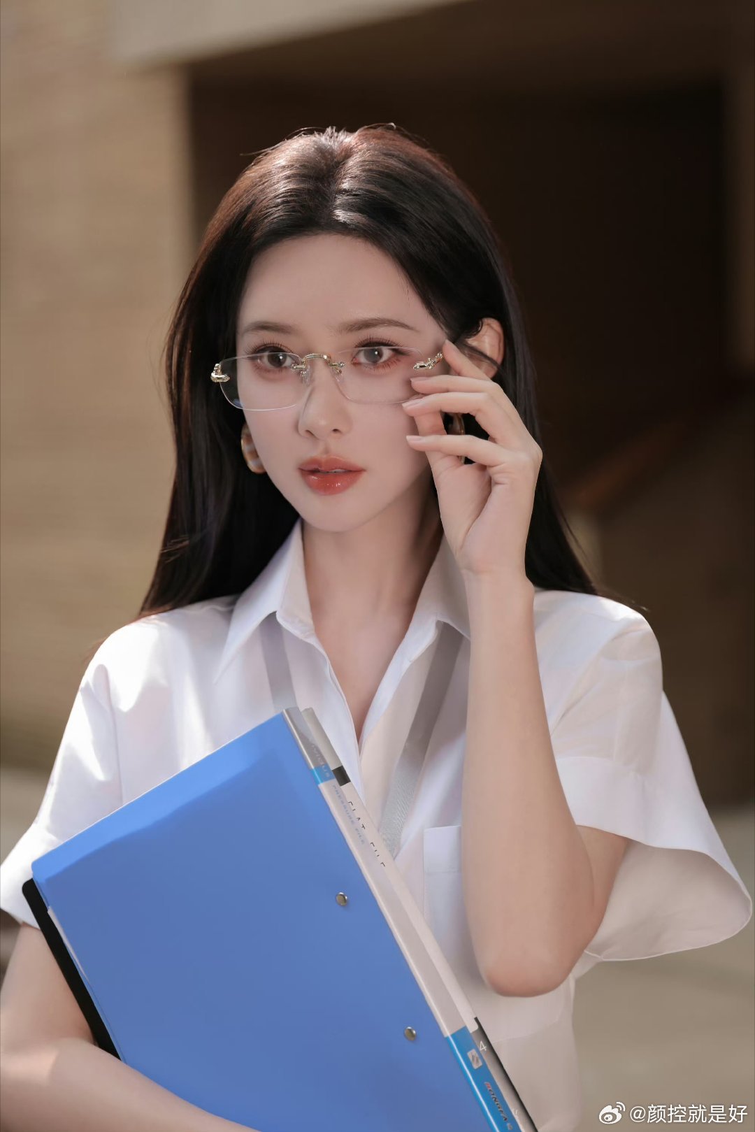 好美呀孟子义，被姐姐美晕了！ 