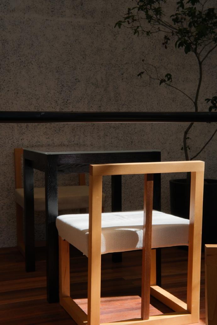 将您扼杀的就是您以为面前还有无尽的时间。｜埃尔莎·特丽奥莱《月神园》 