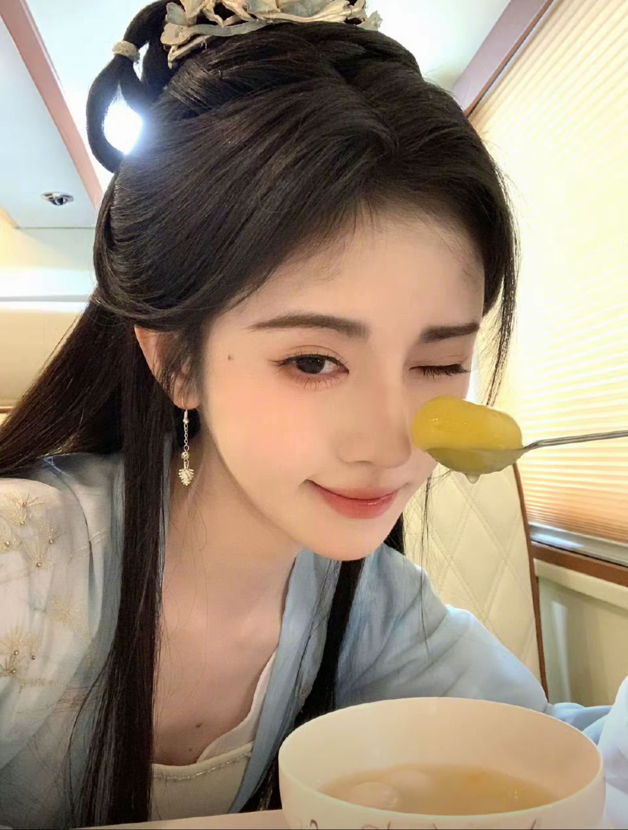 对，就是这套衣服，真的巨好看，姜黎非完全师姐来的 