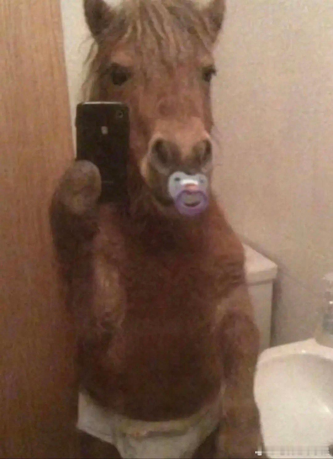 尹礼灿吃/奶图流出 