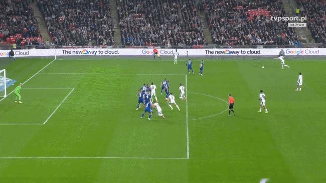 萨卡凌空斩！！！英格兰1-0取得领先！！！