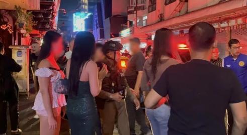 泰国真是太损了！美军五千官兵在航母上憋了200多天，终于要上岸休整了，结果泰国抢