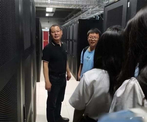 中国芯片大牛张浩遭美国设计圈套抓捕，被关押长达 9 年。谁都没料到，洗清冤屈、刚