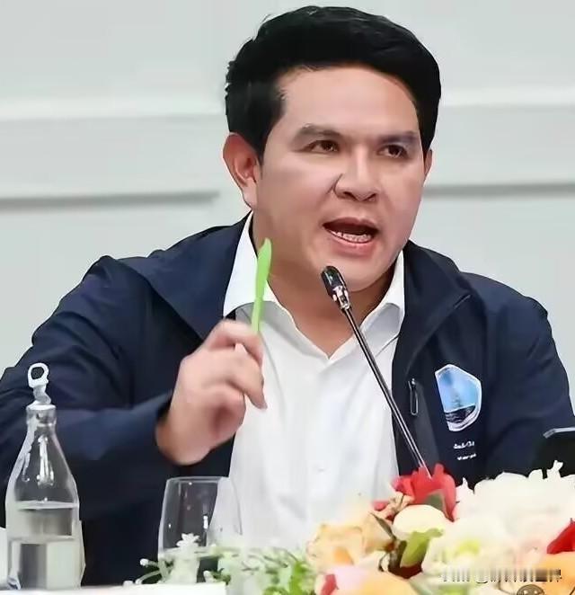 泰国旅游部长素拉萨公开发声：泰国欢迎各国遵守当地法律、尊重本土文化的游客到访，但