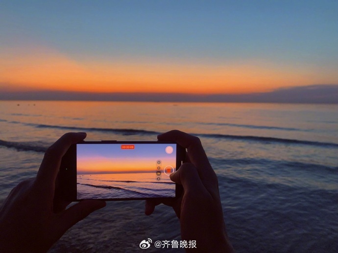 #早安# 有人走向山，有人走向海，都是好风光。 ​​​