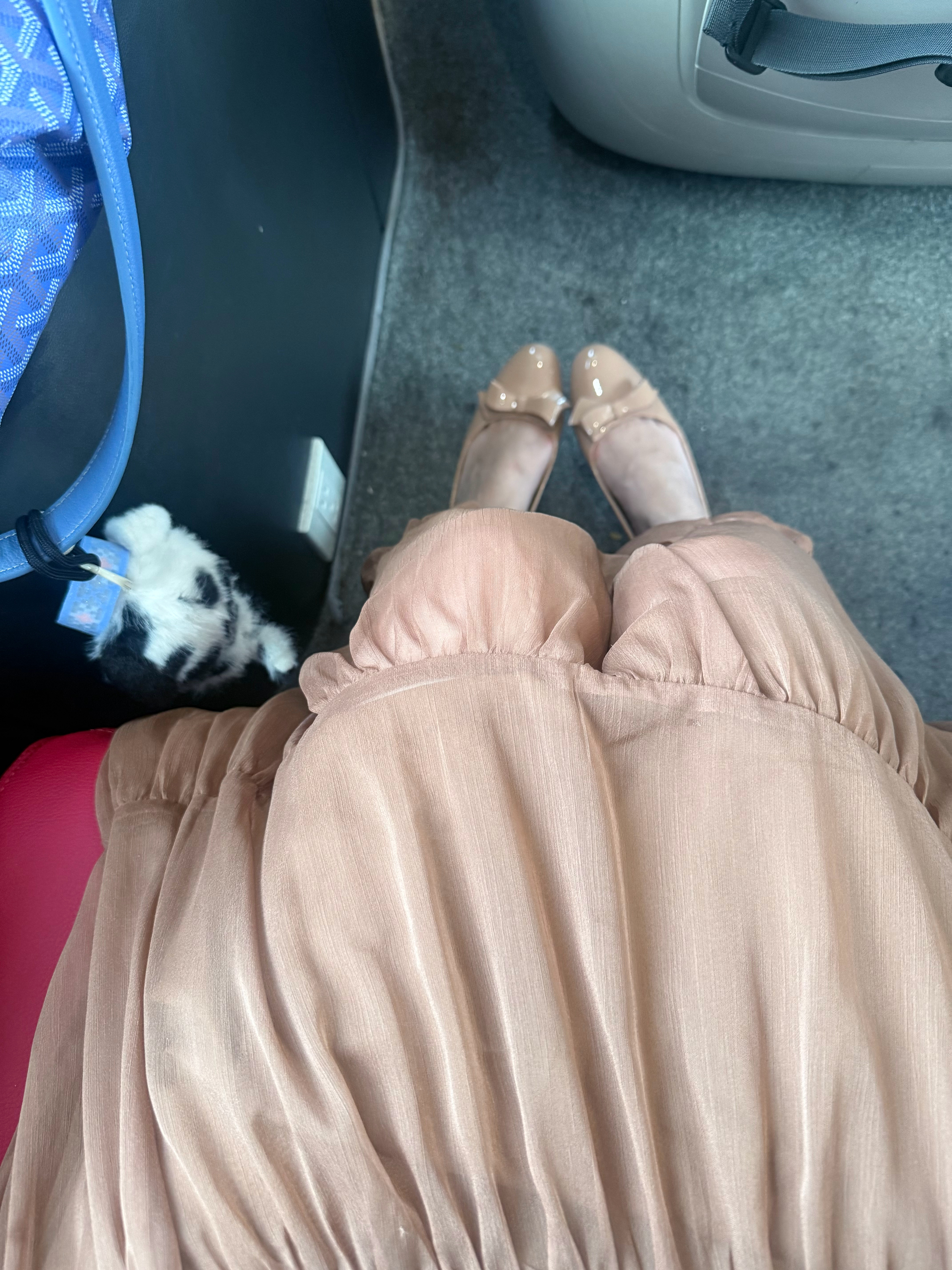 一身都发过🔗，这条裙子只要67块钱，买到就是赚到 