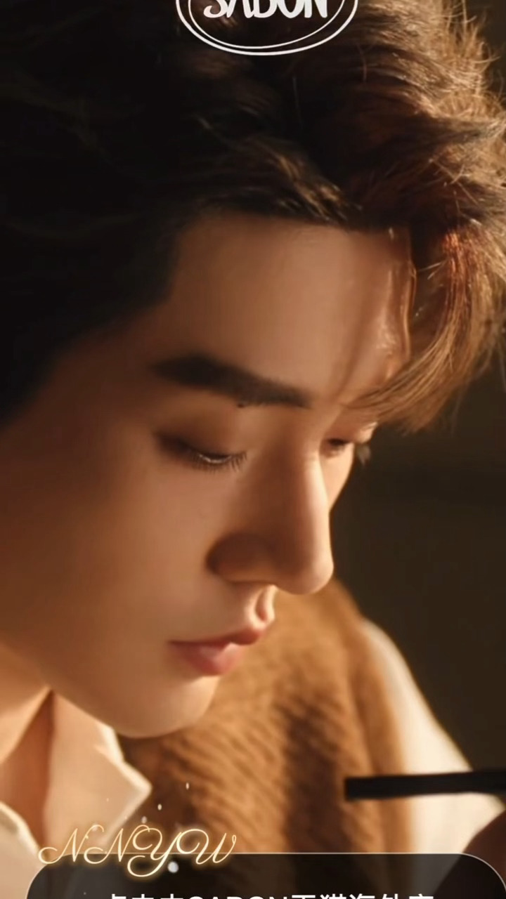 一打开微博被邓为开屏帅到了 帅帅香香的为子 怼脸太优越了