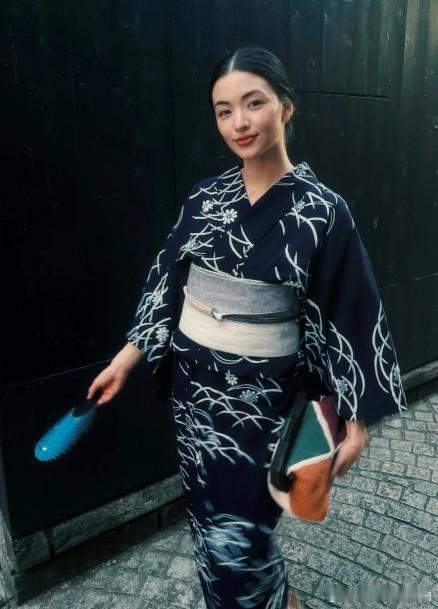吳建豪神祕老婆真實身分曝光　日本歌手Emi Aramaki遭起底吳建豪老婆Emi