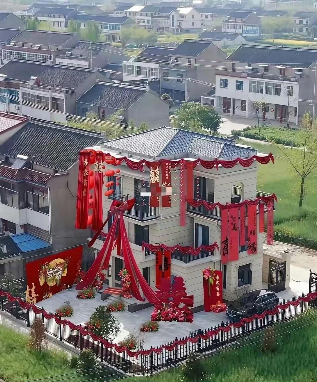 这种房子在农村应该是首富吧
