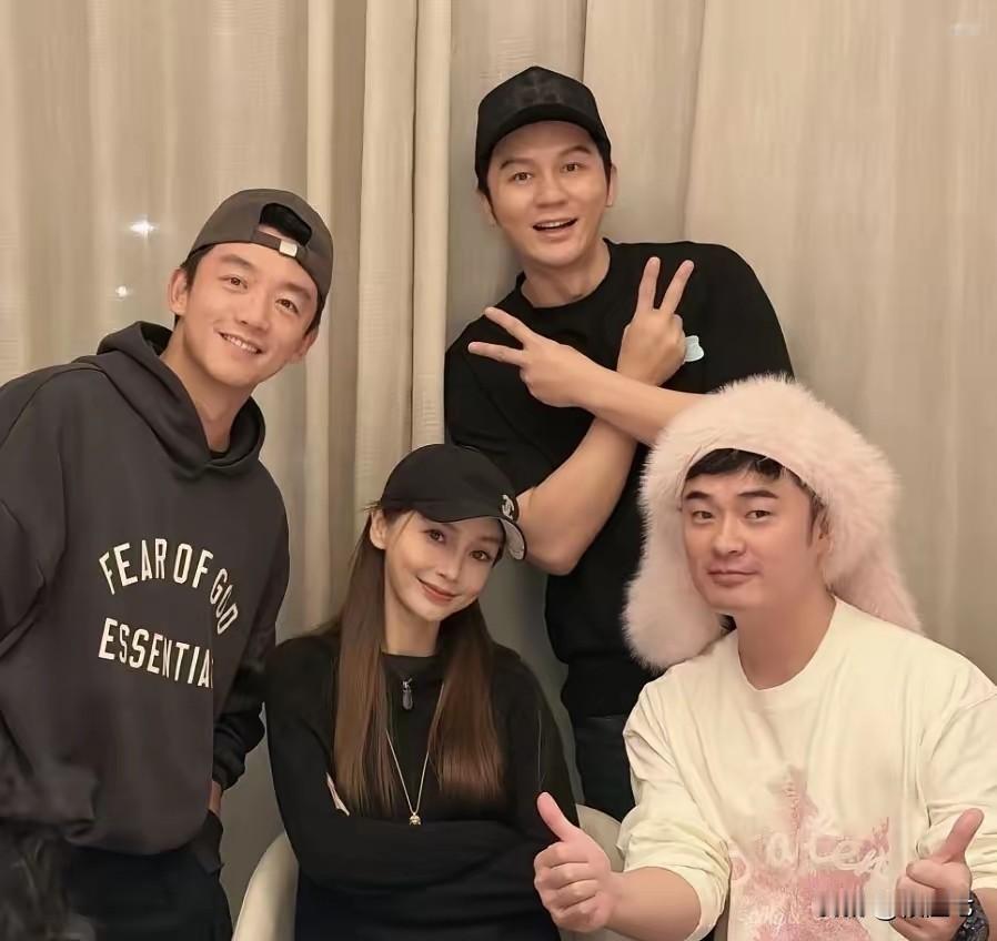 李晨郑恺陈赫心目中的跑男“一姐”永远还是angelababy
在4月13号的大合
