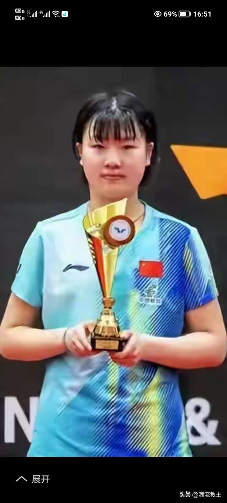 姜依依，8天3冠，直接空降国家一队。这速度，快得有点不真实。
媒体一顿猛吹，什