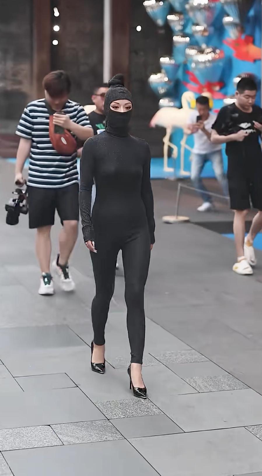 你们把这种穿搭叫什么？