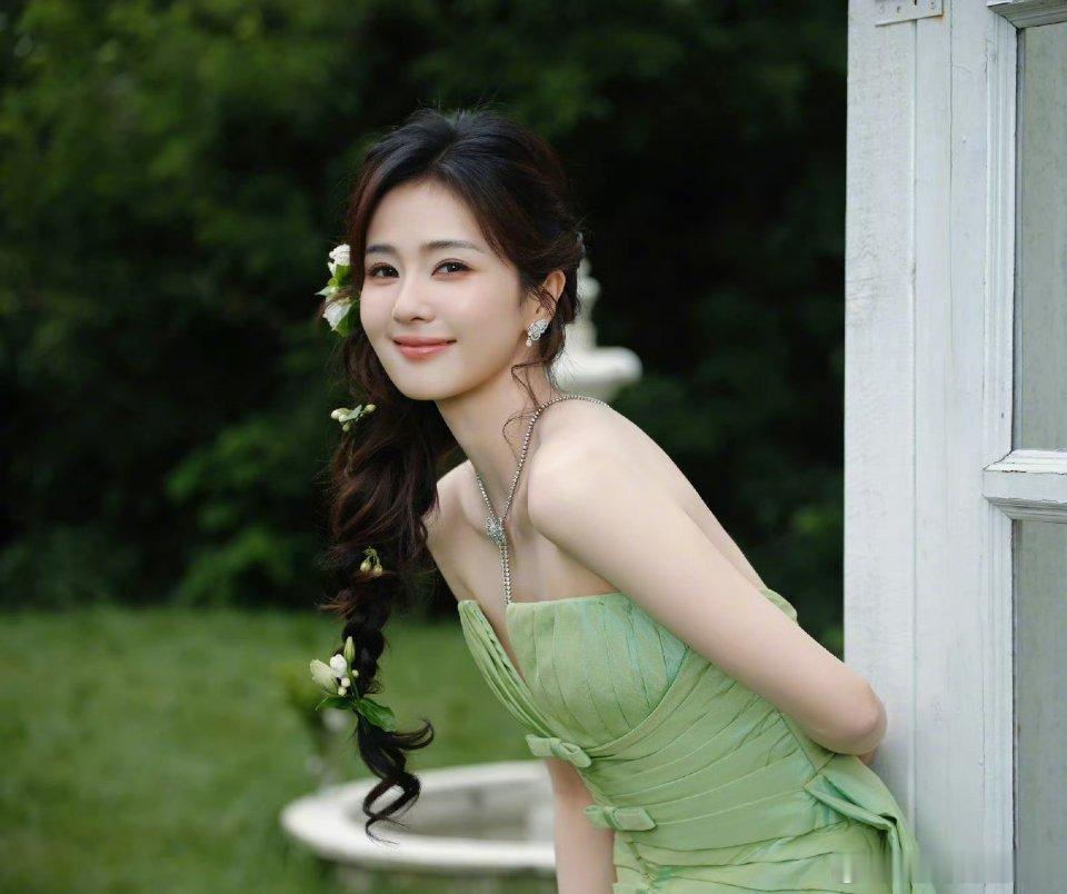 白鹿方六连辟谣半个月不间断的造谣抹黑终于等来完整回应，六条谣言逐条澄清，工作室硬