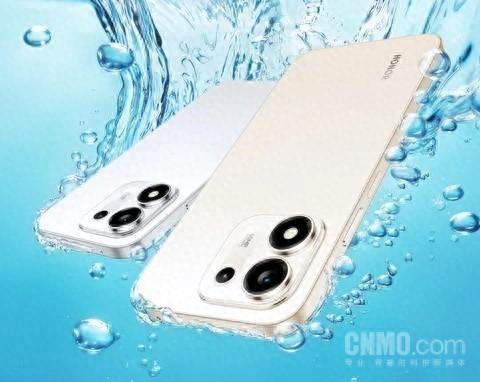荣耀在海外推出 X7e Plus，最亮眼的就是 8100mAh 大容量电池，还有