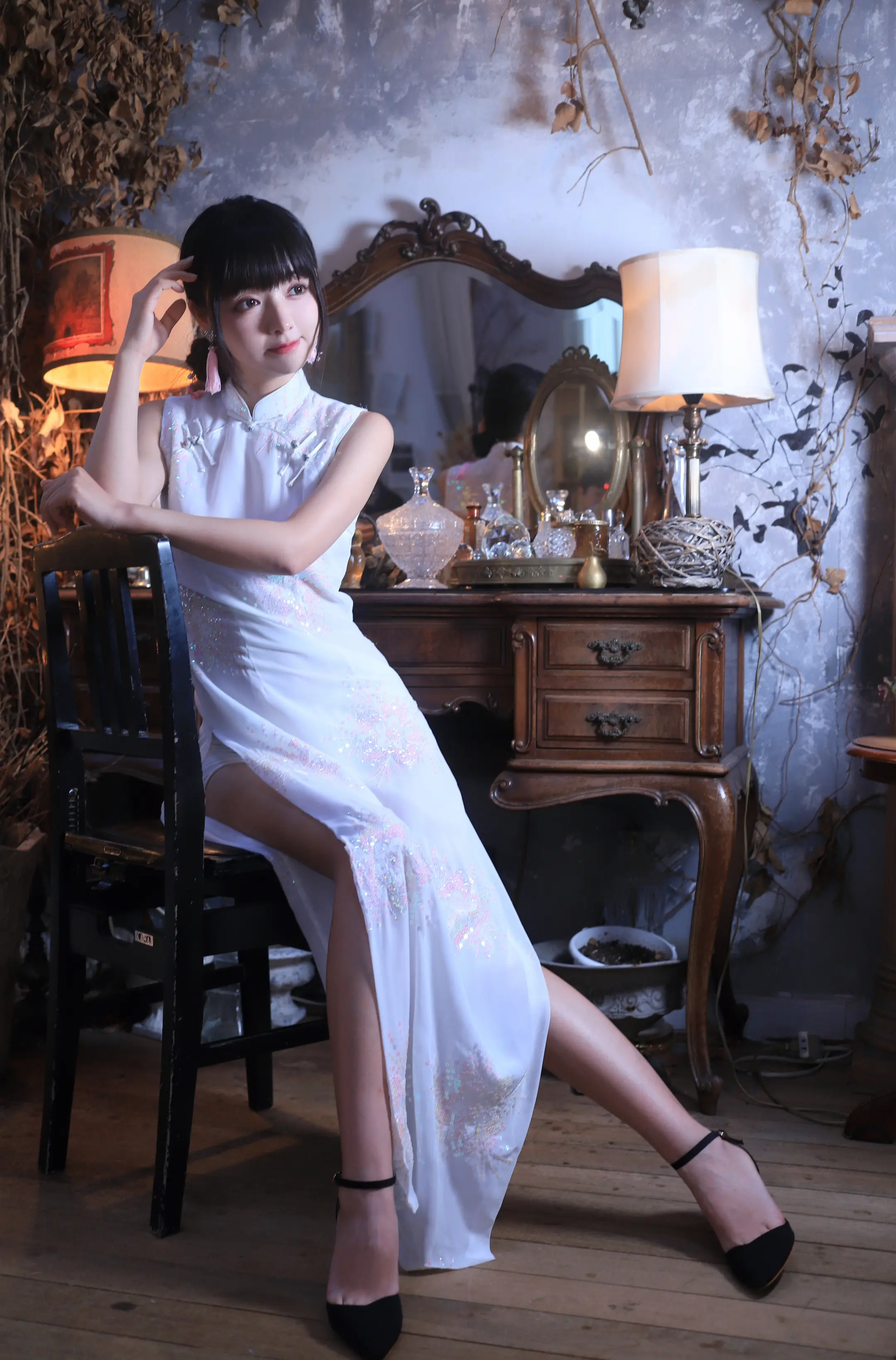 我有一段情如画后归故里。