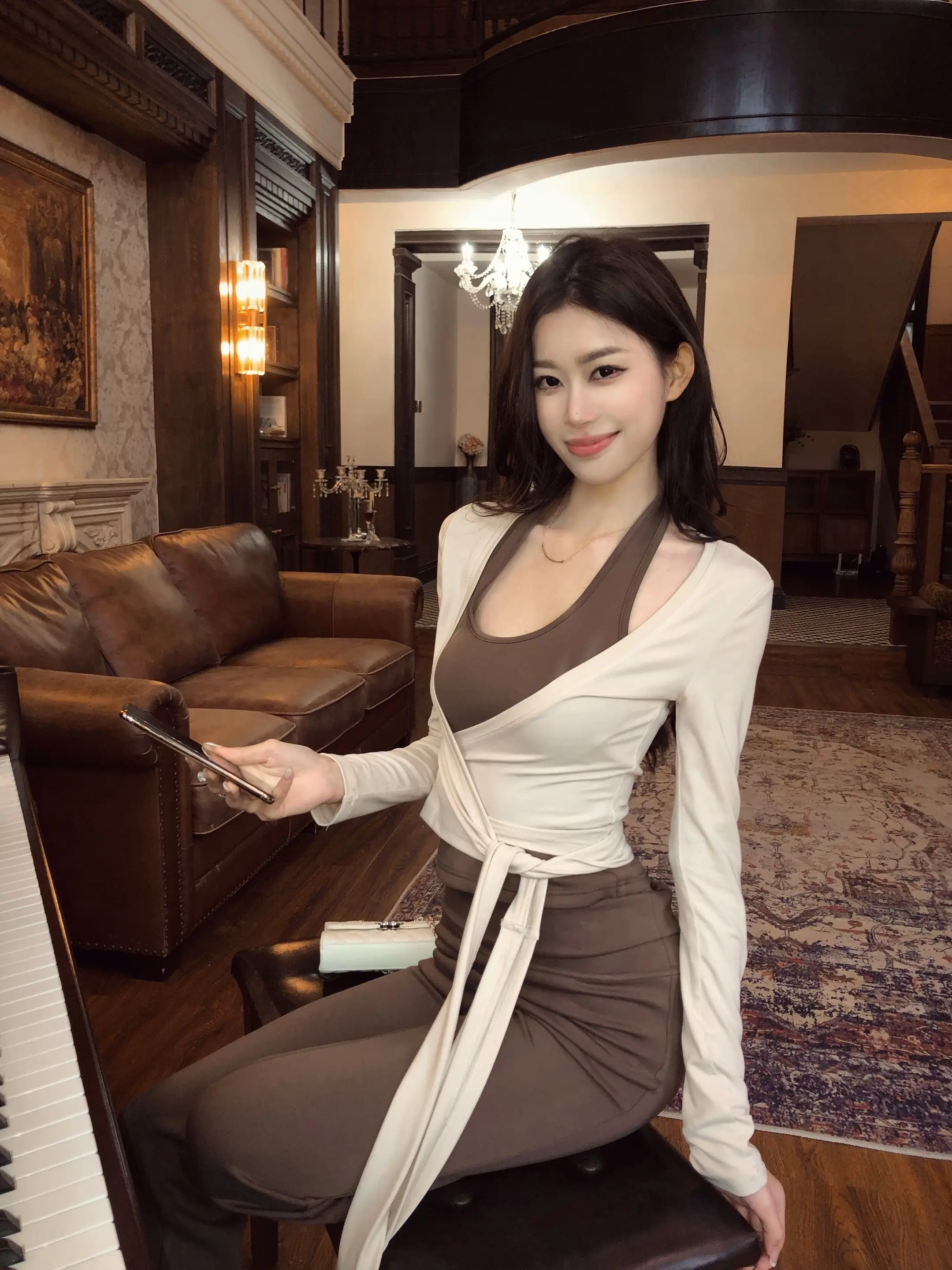 明媚女人味的秘籍就是坚持投资自己。