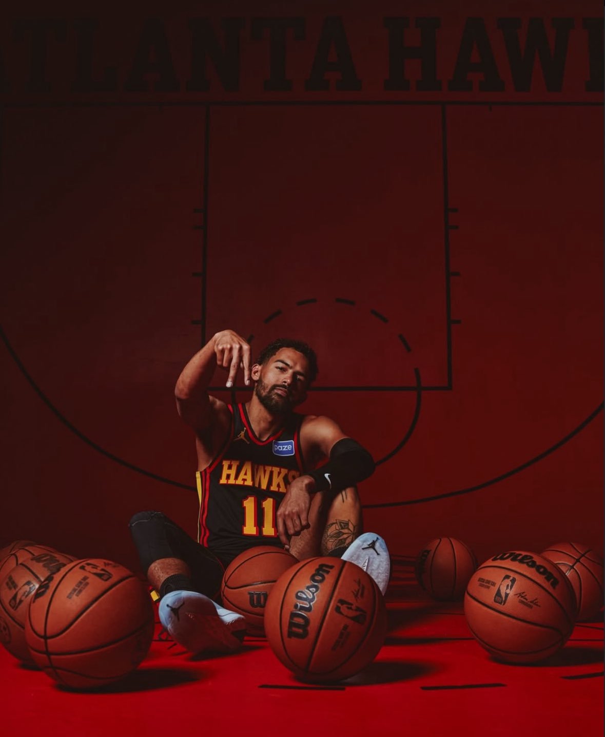 因右膝内侧副韧带扭伤缺席过去22场的特雷·杨今日复出战黄蜂，老鹰在他缺阵期间13