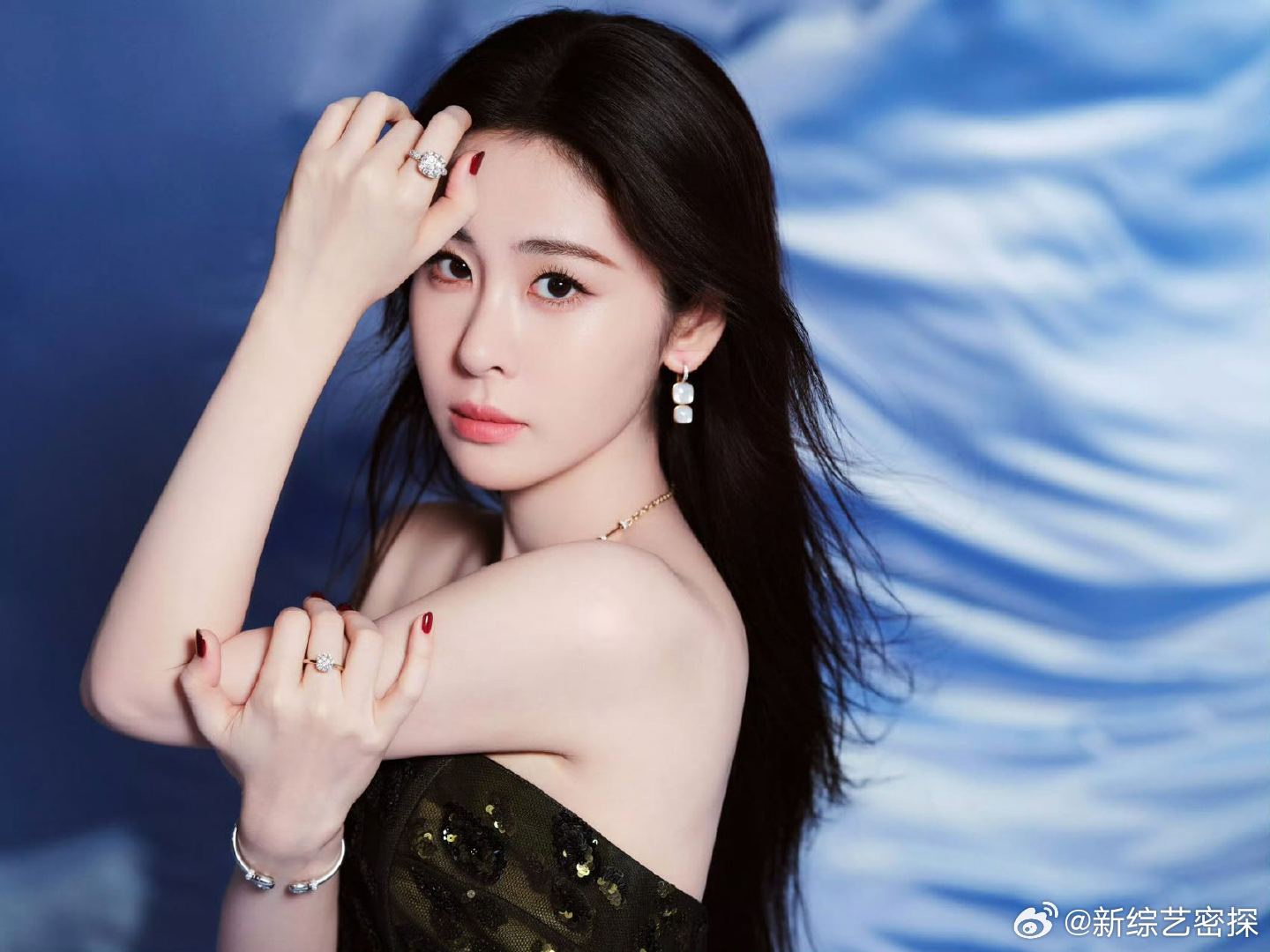张碧晨最佳女歌手 张碧晨又唱逐玉主题曲 谁看完直接转发给同好！张碧晨在东方风云榜