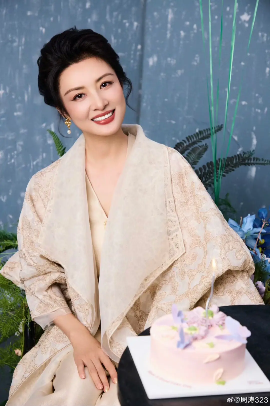 周涛。周涛