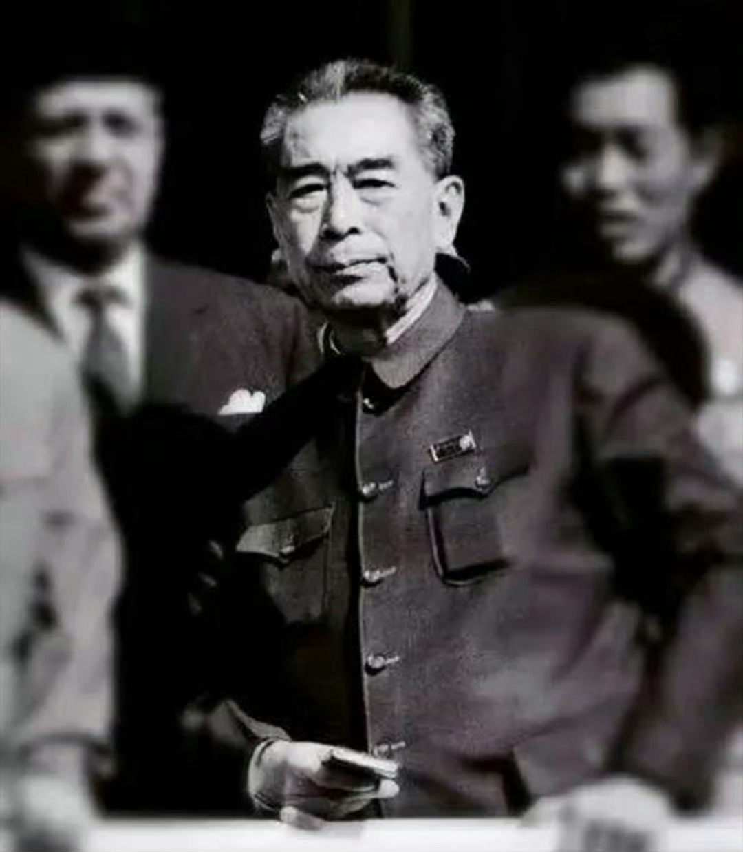 为中华崛起而读书！ 永远缅怀我们敬爱的周总理！ ​ ​​​