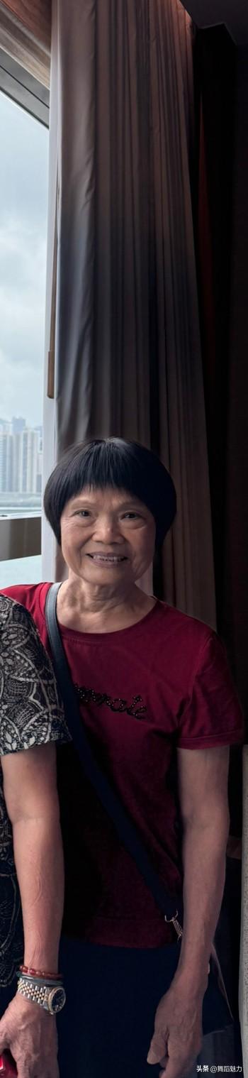《妈妈，我要做一个和你一样勤劳和诚恳的人》
-您的孩子写给您老人家的一封家书
