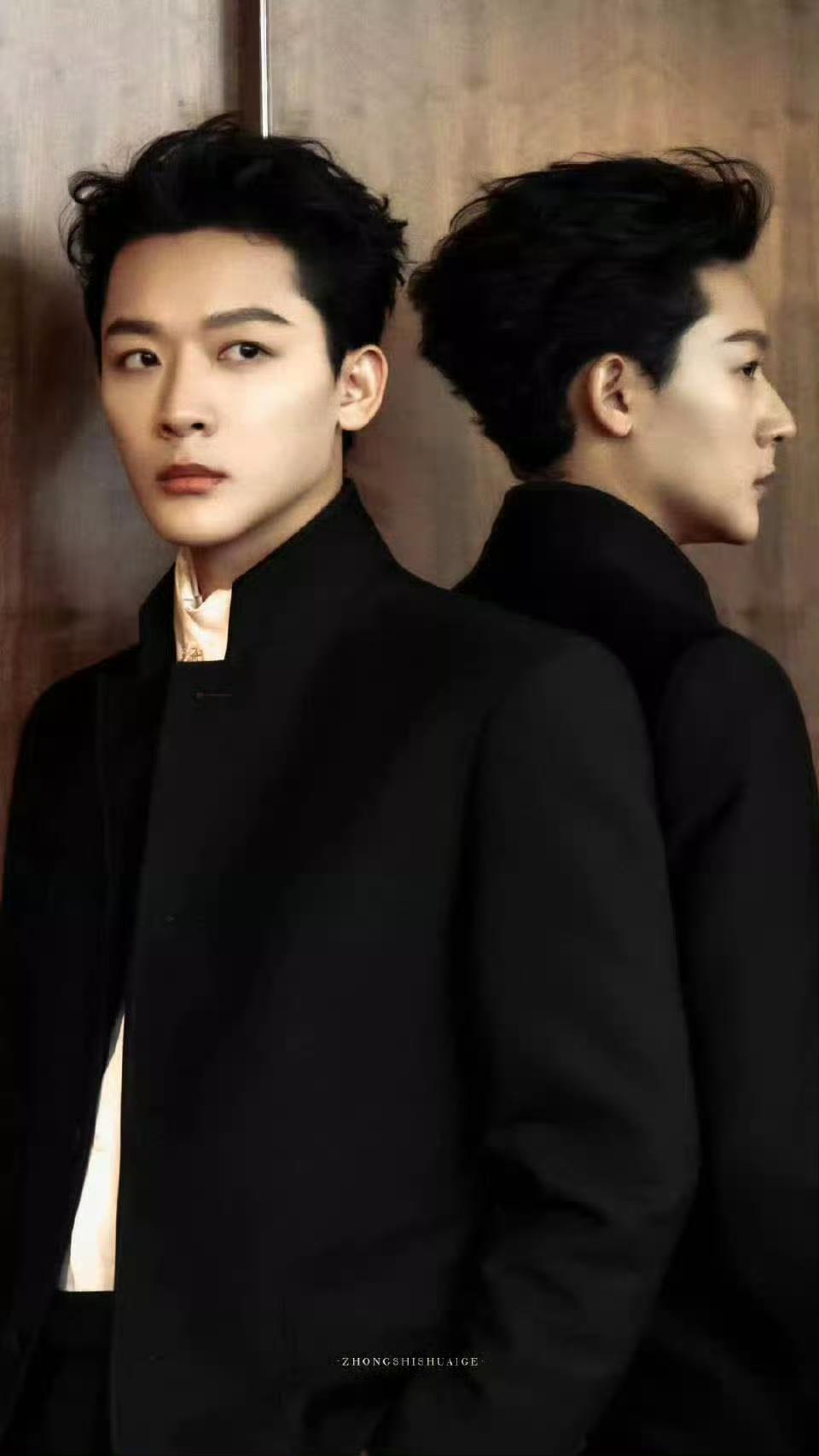 2026年4月16日，北京国际电影节开幕式上，演员张晚意以一句“我是电影小白”的