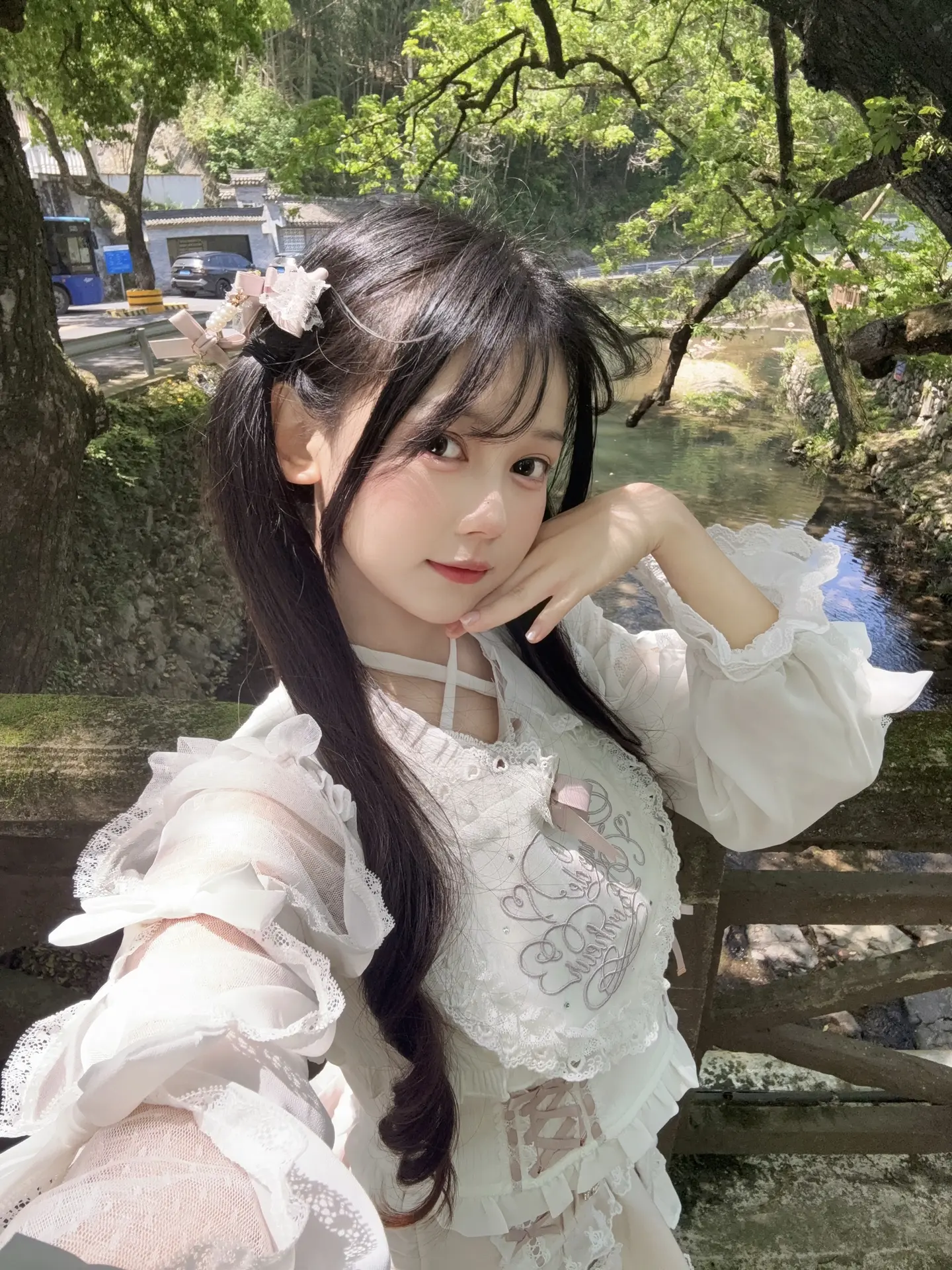 在小小的世界里 做快乐的人