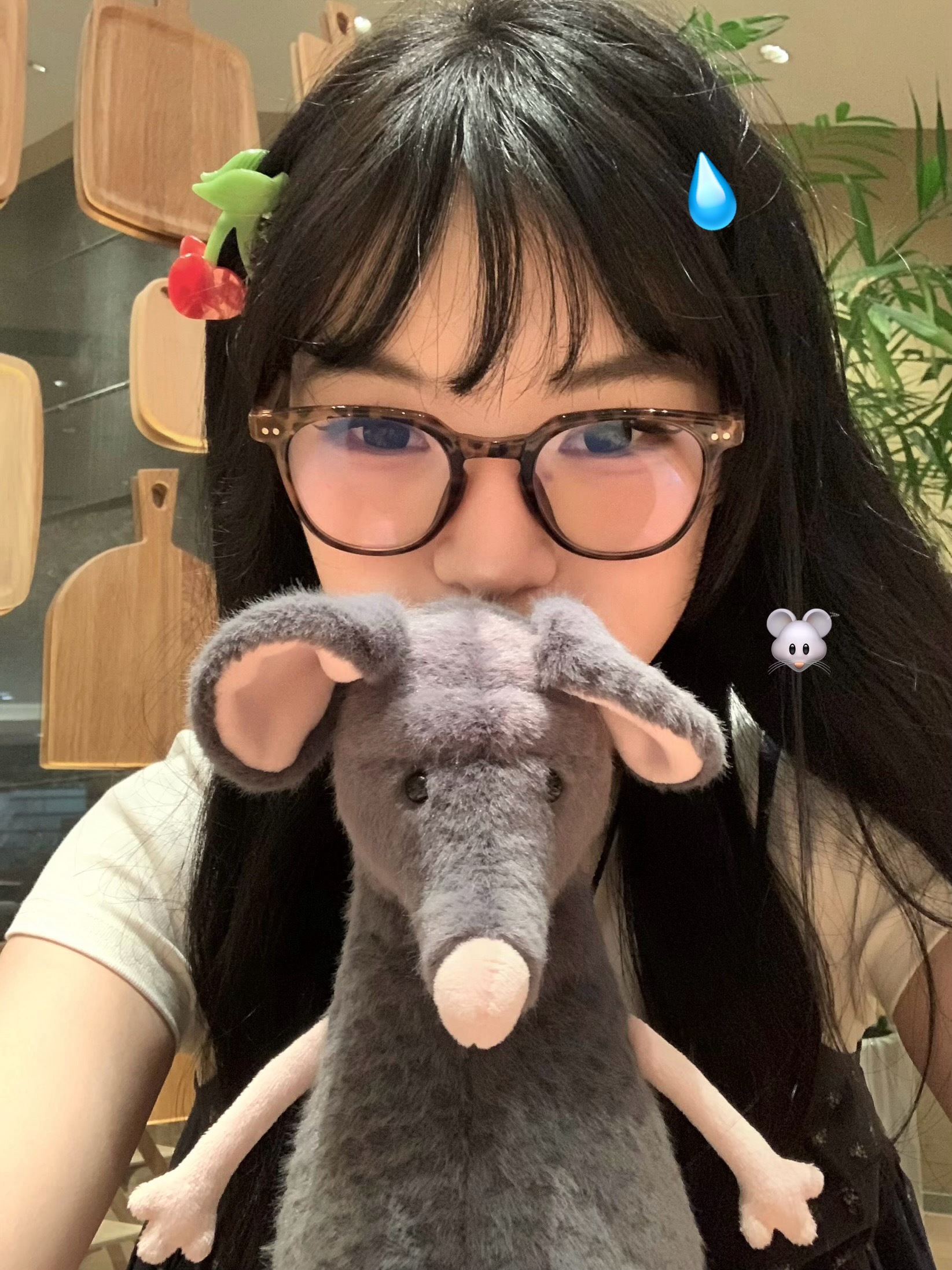 🍰•ᴗ•🥨🥛买了可爱的鼠鼠（虽然被说恶心哈哈哈哈哈哈哈🐭 ​​​