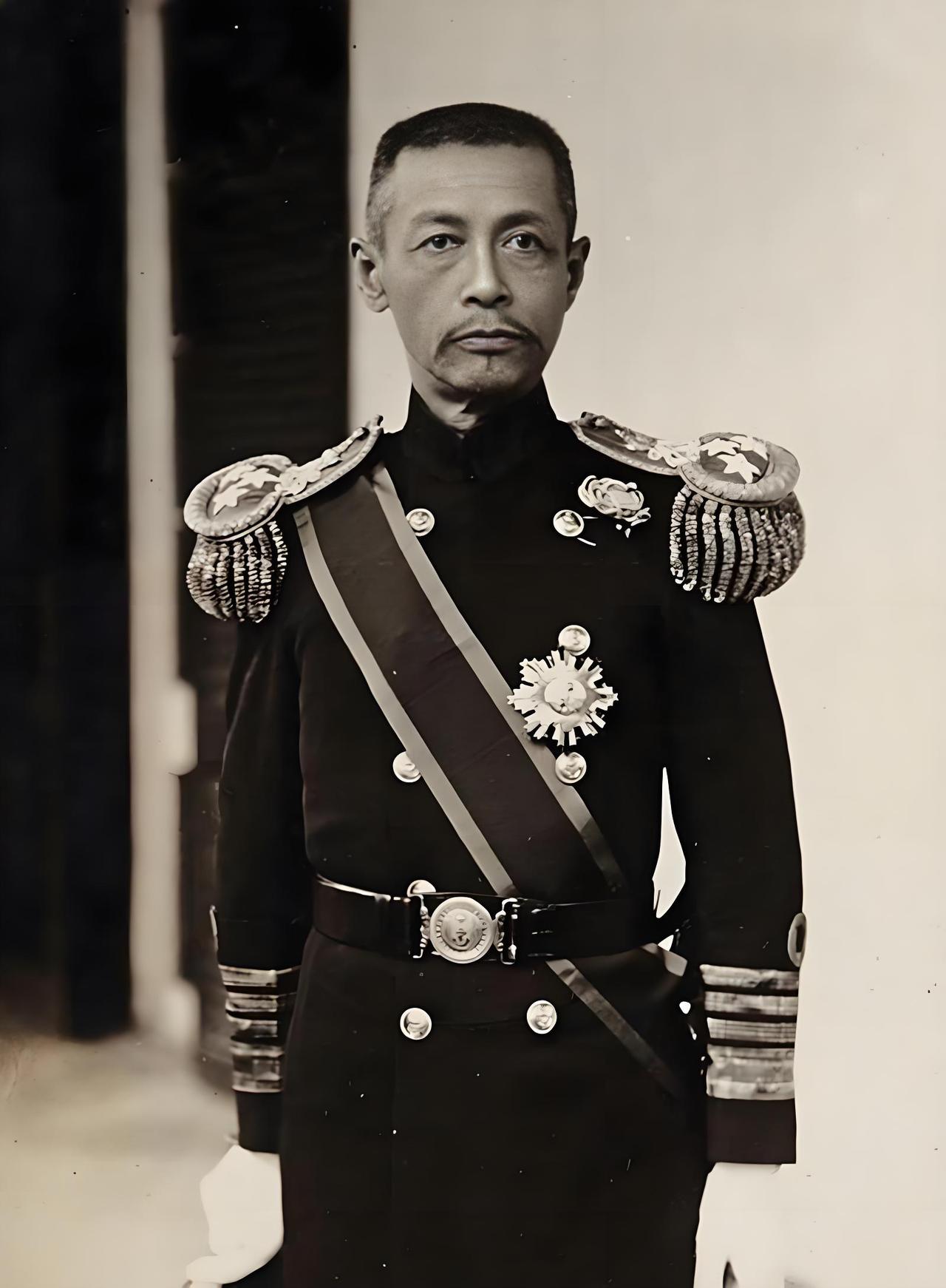 【民国海军总长向儿子借钱，分期还款】
 
中国海军耆宿萨镇冰，从福建马尾船政学堂