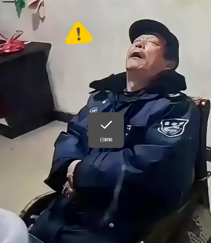 毫无人性！连正常生理需求都不放过！”2022年，广东清远，60岁大爷做保安三年，