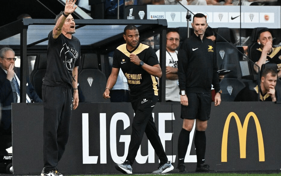 恩里克：贝拉尔多踢中场前途光明；巴黎轮换是为了保存体能