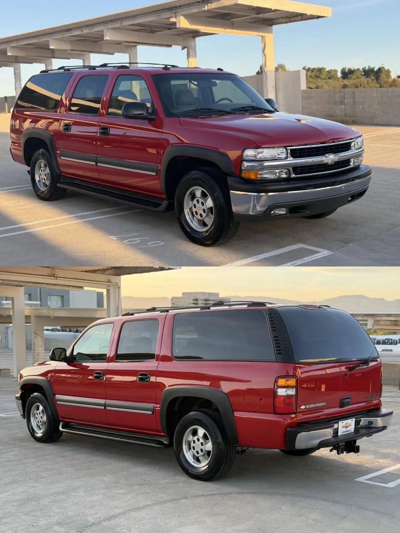 Suburban 2500。2003 年的 Suburban 2500，属于 S