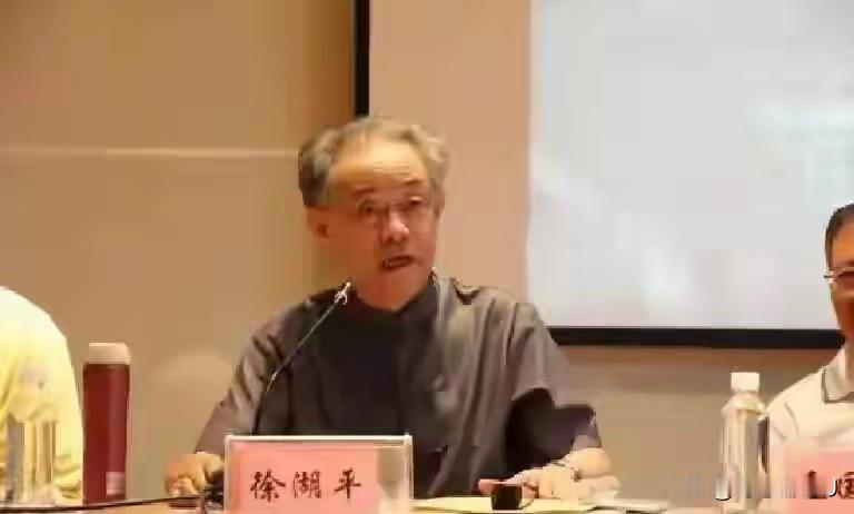 【神开头】一幅被专家判定是“假画”的《江南春》，竟然拍出了8800万的天价！这背