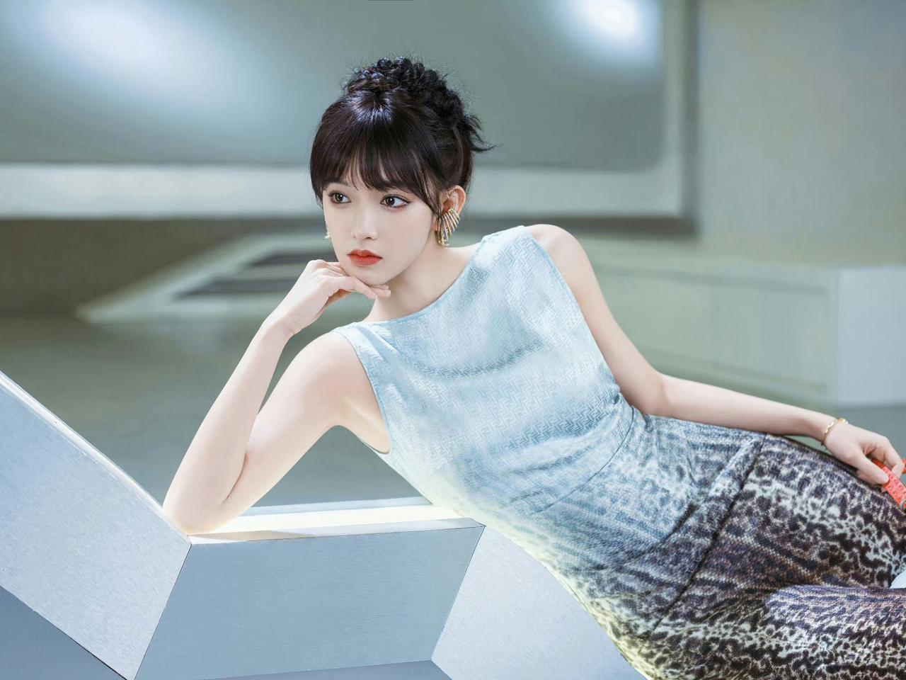 和人争辩是一种本能，但不争，是一种智慧。
人生苦短，不要和任何人计较，因为和任何
