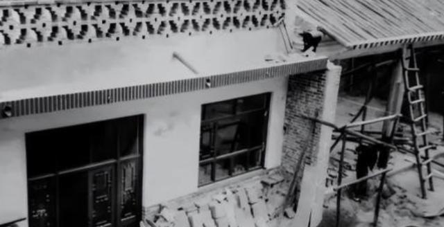 1997年，山西平遥人 耿保国 不顾家人反对，四处借钱凑了100万，买下了300