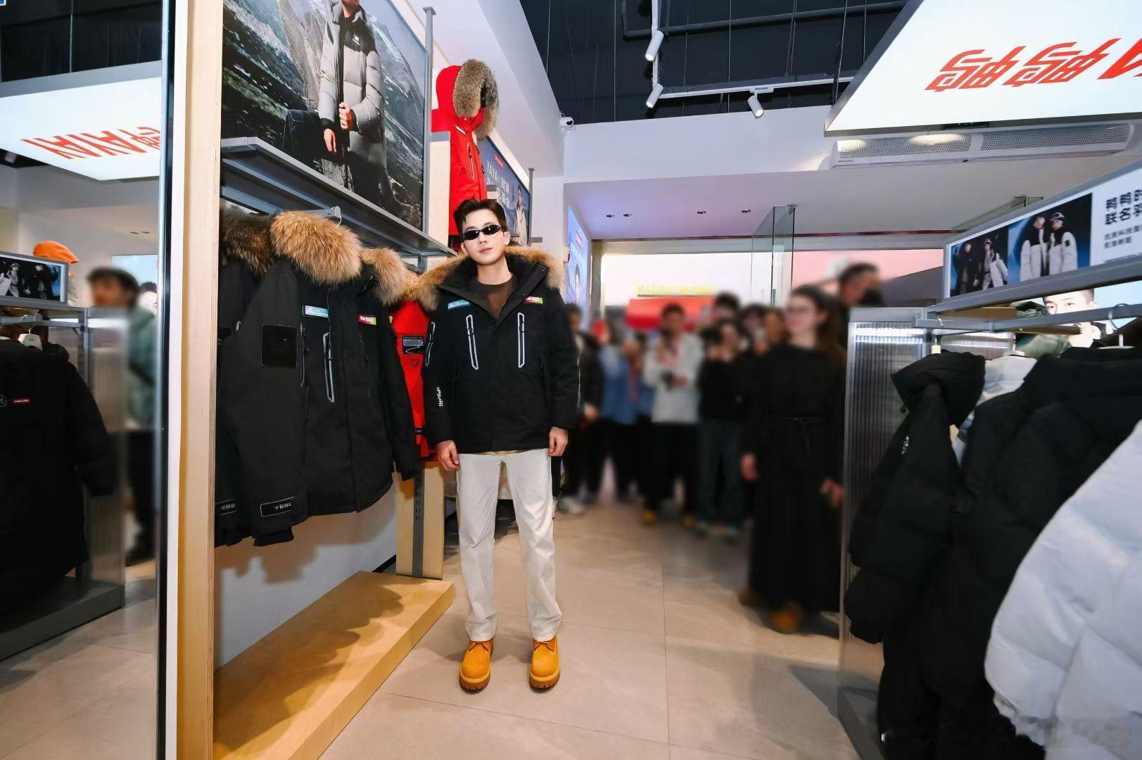 YAYA鸭鸭品牌代言人郑州📍线下品牌见面会冬日邀约，传递0距离暖意趣味互动，欢