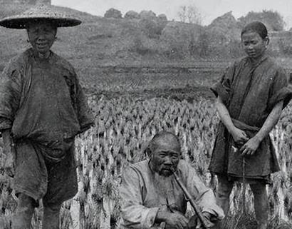 清朝入关的时候，我国的人口才几千万，可是到了清末已经暴涨到了4个亿，这究竟是怎么