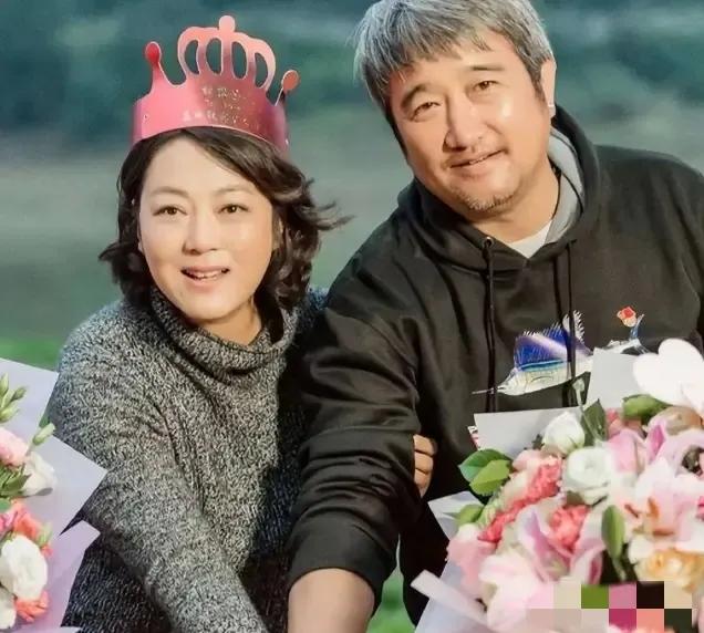 2003年，王茜华和丈夫到饭店吃饭，没想到结账时，丈夫却说：“饭钱我付了，回头你